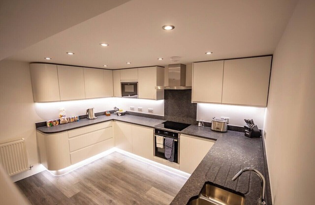 Luxury 4 bedroom ground floor apartment