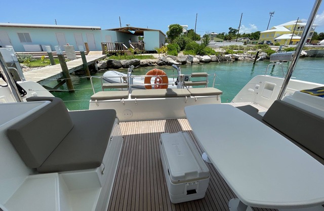 Luxury 40 ft Catamaran in Marsh Harbour