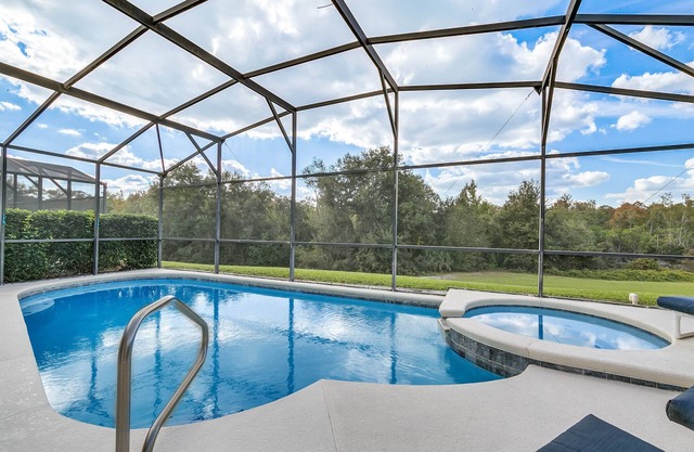Luxury 4BR/3BA Windsor Palms Villa, Woodland Views, Sun-Filled Pool Deck