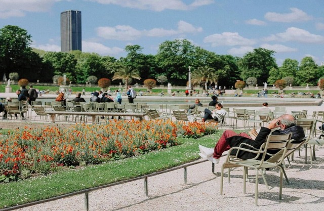 LUXURY 4BR APARTMENT WITH STUNNING JARDIN DU LUXEMBOURG VIEW - 120 SQM