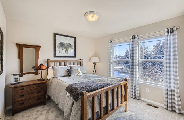 Luxury 4BR Spacious Home plus office