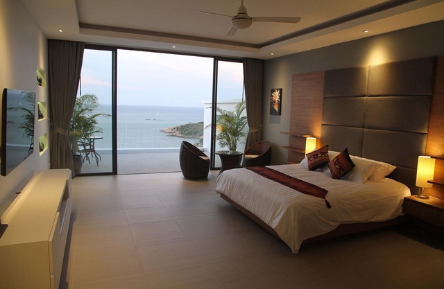 Luxury 5 Bedroom Villa w Infinity Pool