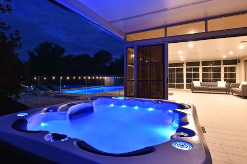 Luxury 7 bedroom Estate Hunter Manor Located in Central Hunter Valley