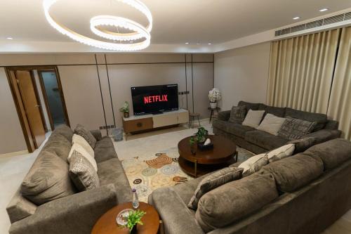 Luxury and Spacious 3BR Apartment 10min haram Nabawi