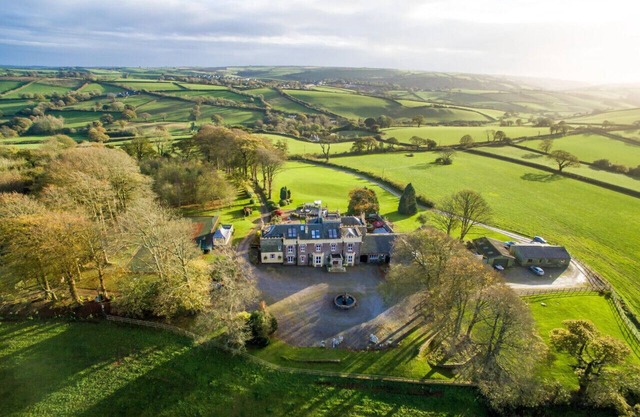 luxury and spacious - A great place for family and friends to relax!