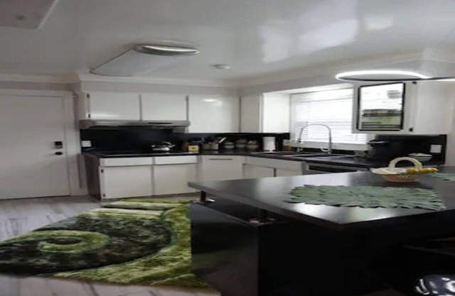 Luxury Apartment with Patio