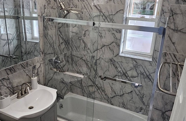 LUXURY APT IN THE BRONX/CLOSE TO BRONX ZOO