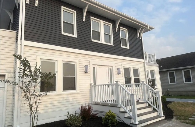 Luxury Boho Bay House. Balcony with Sunset Views, Near Casinos & Beach