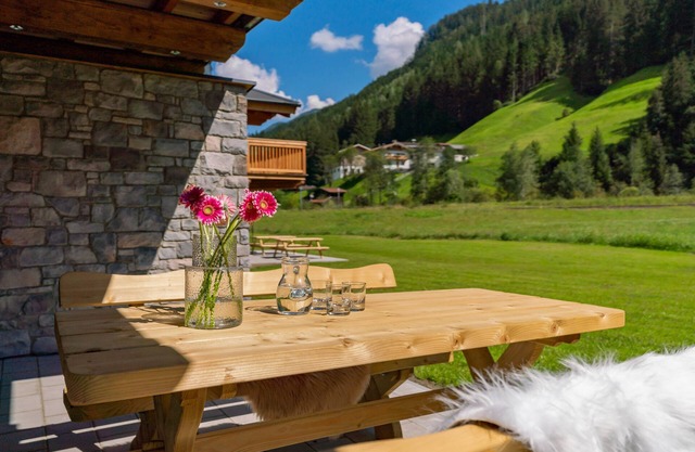 Luxury chalet with private garden and sauna