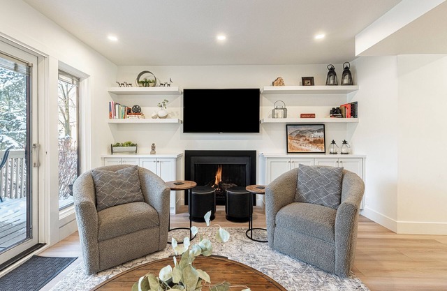 Luxury Condo, Community Amenities & Year-Round Recreation at Park City Racquet Club Sanctuary