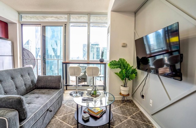 Luxury Condo Living Downtown Toronto