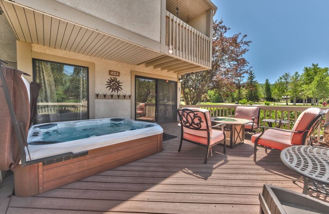 Luxury Condo, Private Hot Tub & Year-Round Recreation at Park City Racquet Club