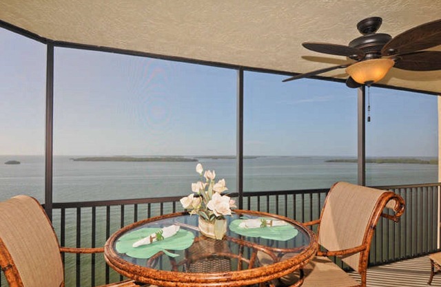 Luxury Condo Sanibel Harbor Tower #915