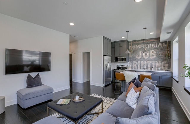 +Luxury Condo+UNL, Memorial Stadium, Arena, DTown