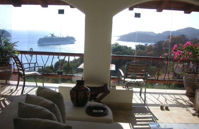 Luxury Condo with Stunning Views and Sunsets