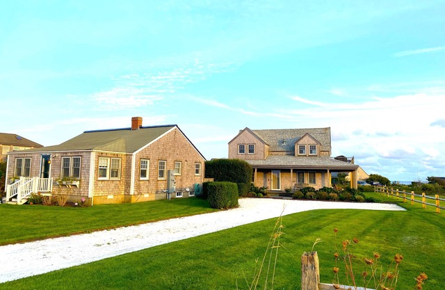 Luxury Dreamy Madaket Destination - Beachside, Ocean Views & Lifelong Memories