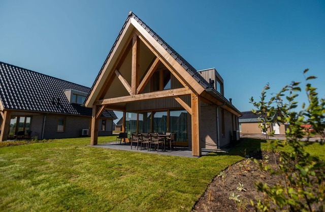 Luxury dune villa with Energy Station