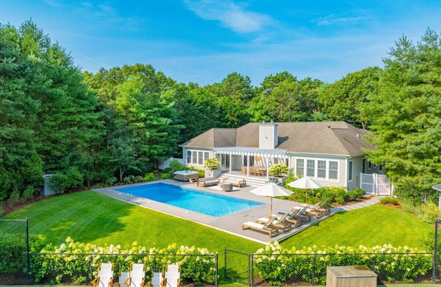 Luxury Estate w/Tennis, Pickleball, Pool, Hot Tub