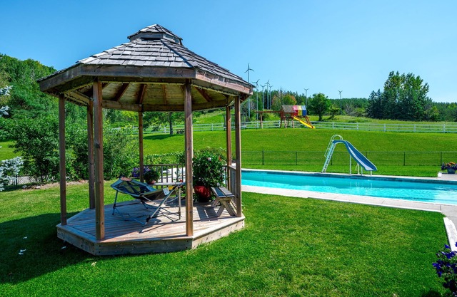 Luxury for all ages, One-of-a-kind Pool and Zen with Horses