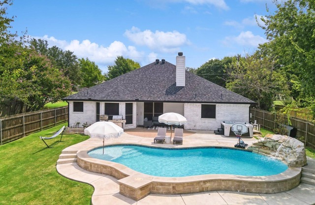 Luxury Gem in the Forest-Pool&HotTub&Cinema&Games