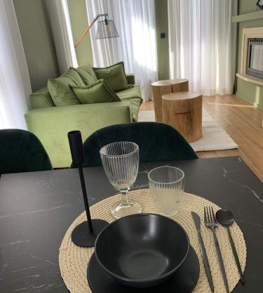 Luxury Green Apartment - up to 4 people