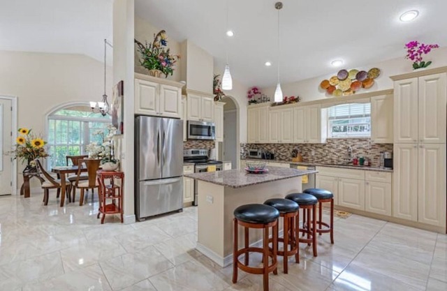 Luxury Home 7PPL/Airport/Busch Gardens