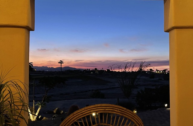 Luxury Home in Gated Golf Course Community with Outdoor Soak Tub