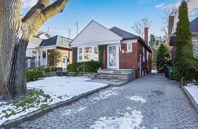 Luxury House Midtown Toronto 4BR/2BA