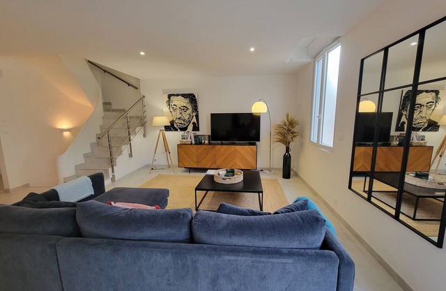 Luxury house near the sea 3 bedrooms 120 m2