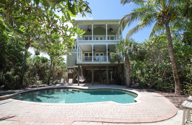 Luxury Island living!