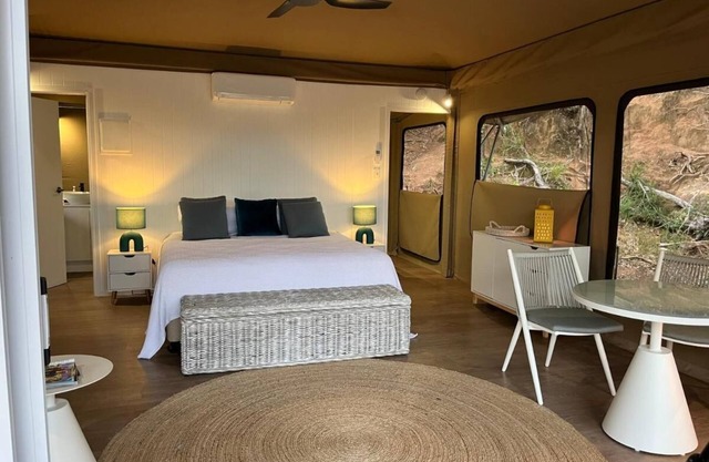 Luxury King Glamping tent 3 Nelly bay