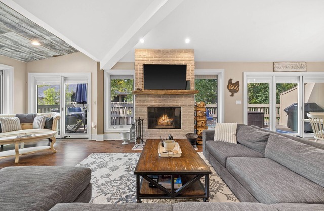 Luxury Lakehouse @ Abbey Springs