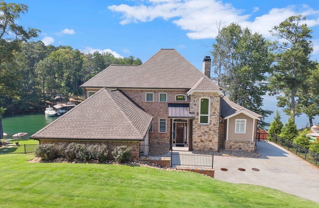 Luxury Lake Home, Stunning Views, Best Location!