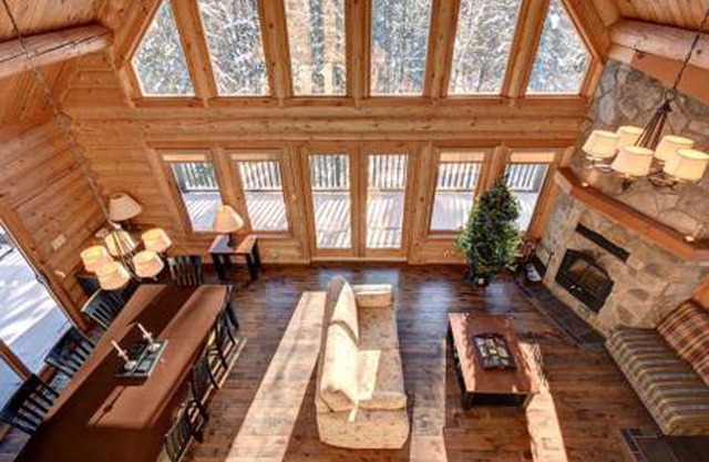 Luxury lake loghome Mont Tremblant