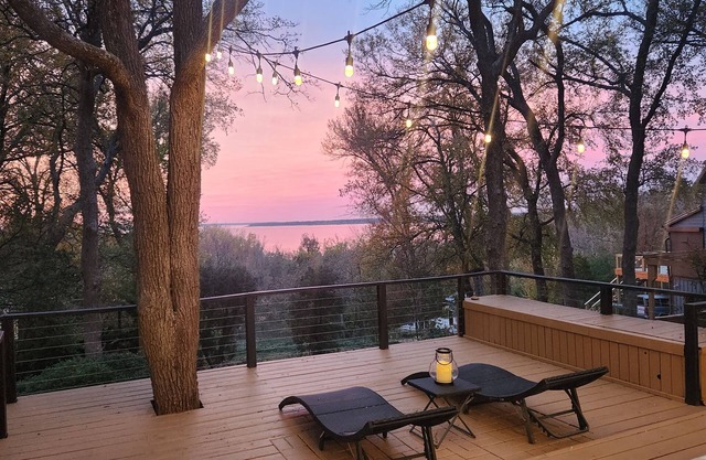 Luxury Lake View Villa Near Eisenhower State Park