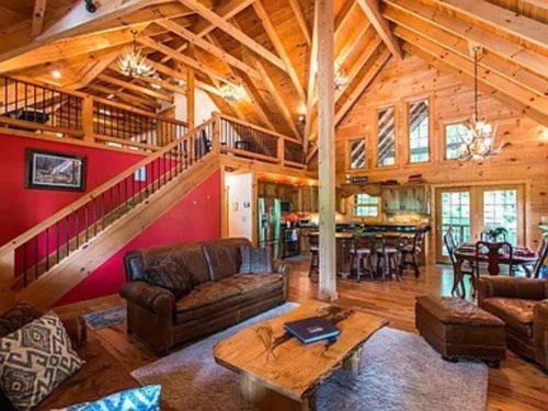 Luxury lodge in the heart of the Bluegrass