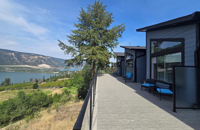 Luxury modern loft. Located on a plateau with stunning views over lakesn