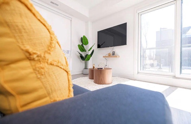 Luxury New Apartment, Mins To All Falls Attraction