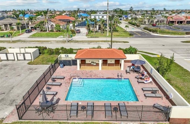 ‼️Luxury Oasis ‼️Fresh impovements | Pool | Patio