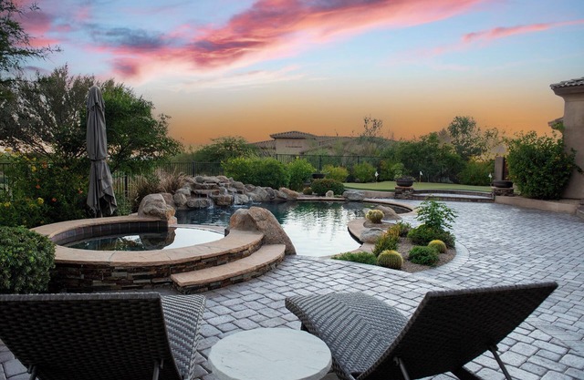 Luxury Oasis: Spacious Getaway