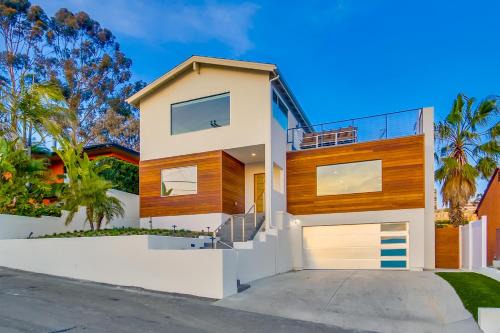 Luxury Ocean & Canyon views near downtown