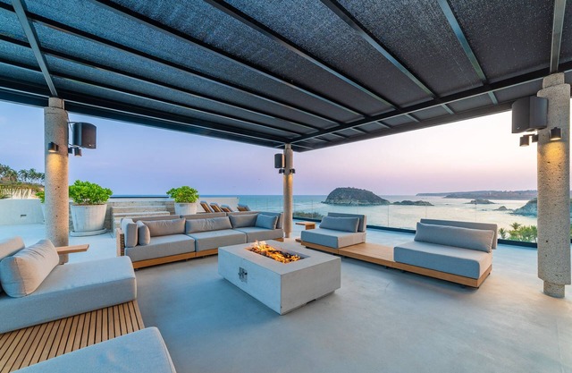 Luxury Oceanfront Villa w/Pools & Elevator
