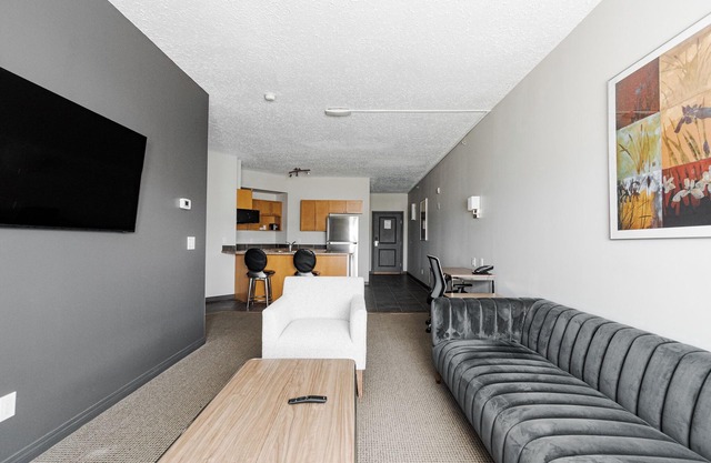 Luxury One Bedroom Suite