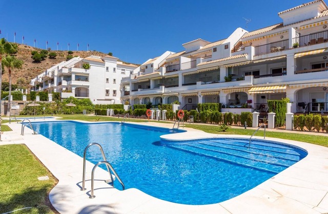 Luxury Penthouseapartment, With Fantastic sea View and Pool