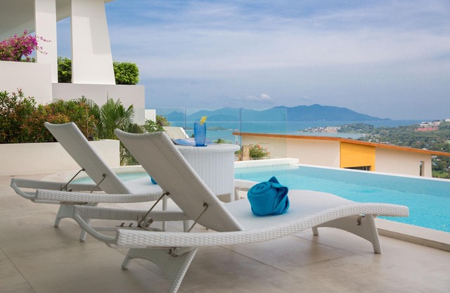 Luxury pool villa at Plailaem