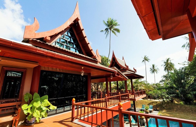 luxury private villa in Laem set, Koh Samui