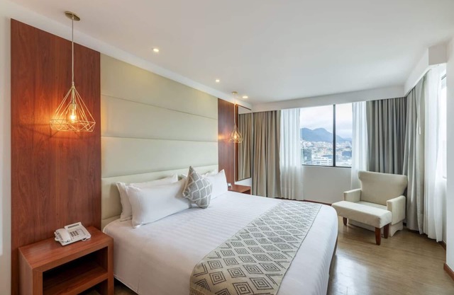 Luxury Redefined! Free Parking, Short Drive to Parque de la Independencia