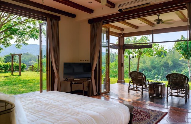 Luxury Remote Riverside Villa