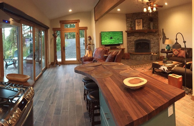 Luxury Retreat on 13 Secluded Acres With Spa Just Outside McCall