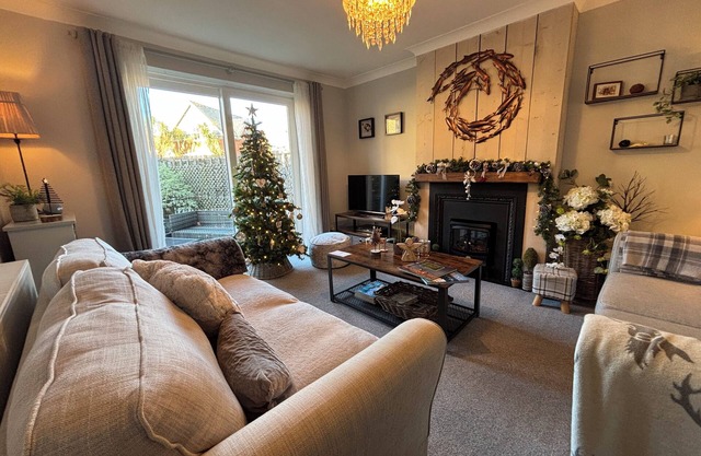 Luxury Seashell Cottage Central Milford on Sea New Forest and 5 mins to beach